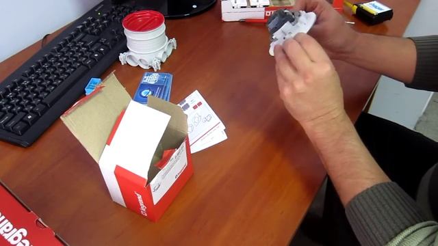 Розеточный блок в пол Legrand 89701 смотреть онлайн