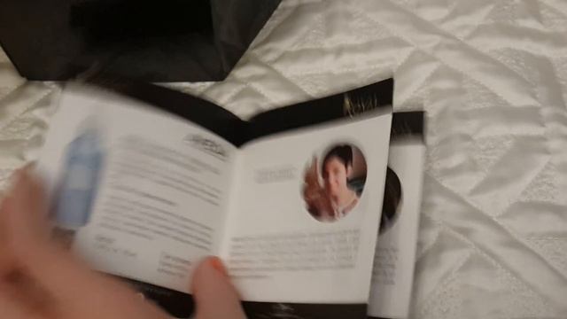 На поле новый игрок: RoyalSamples смотреть онлайн