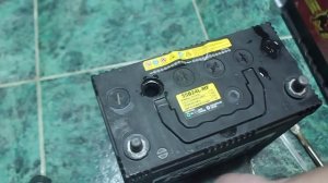 Уровень электролита в аккумуляторе