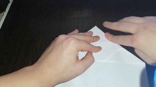 Как сделать далеко летающий самолет из бумаги. Оригами самолет который далеко летает смотреть онлайн