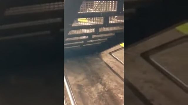 Rat on platform NYC subway смотреть онлайн