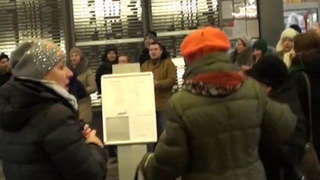 Белгород. Студенты поют: "Ты ж мене підманула..." смотреть онлайн