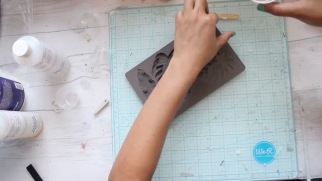 How to make simple mould pieces using Amazing Casting Resin | Aola DIY | Mallika смотреть онлайн