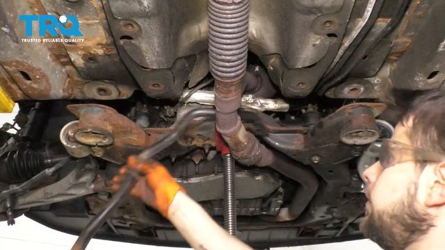 How to Replace Front Sway Bar, Bushings, & Links 2007-2009 Saturn Aura смотреть онлайн