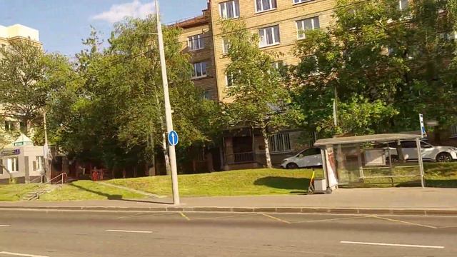 Поездка на трамвае Львёнок по 28 маршруту в Москве смотреть онлайн