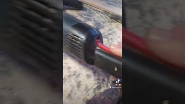 Искрит Электроинструмент? Что делать , щетки - замена / ремонт своими руками ! #shorts смотреть онлайн