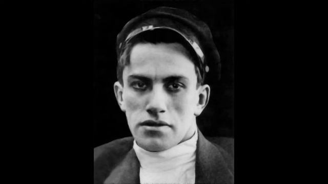 Скрипка и немножко нервно - Владимир Владимирович Маяковский смотреть онлайн