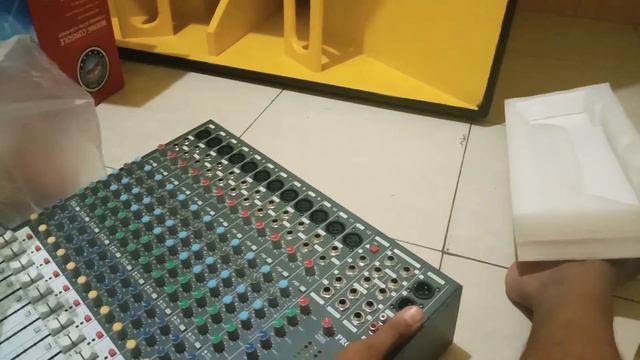 Mixer Soundqueen Pro fx 12 . Anyarr lek .. смотреть онлайн