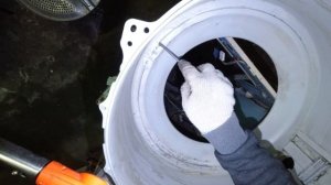 Заклинил барабан LG. Пайка бака газовой горелкой. Замена крестовины.