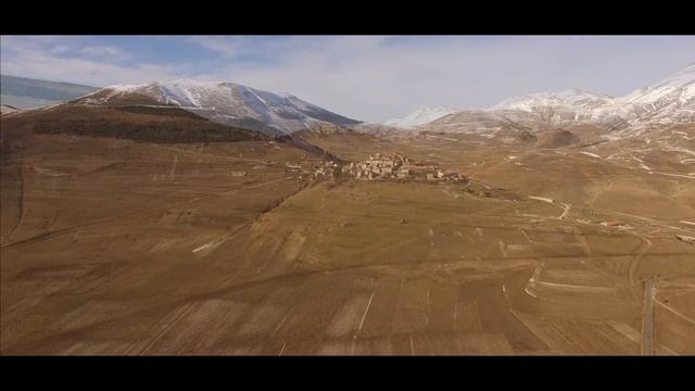 Castelluccio di Norcia смотреть онлайн