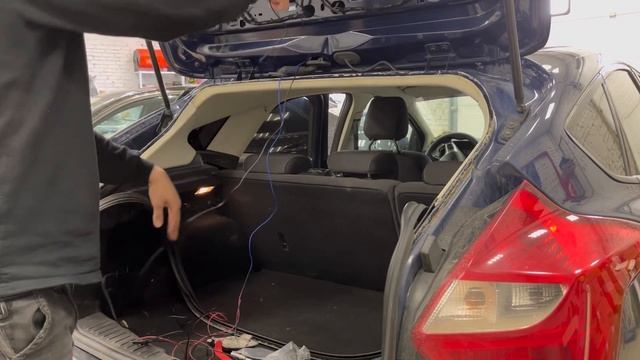 Ford Focus 3 - Установка регистратора с камерой заднего вида смотреть онлайн