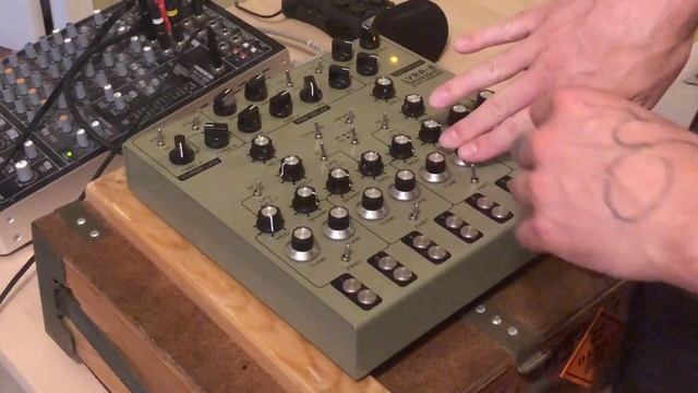 Soma Laboratory 'The Pacifist’ Lyra-8 Quick-Cut Demo смотреть онлайн