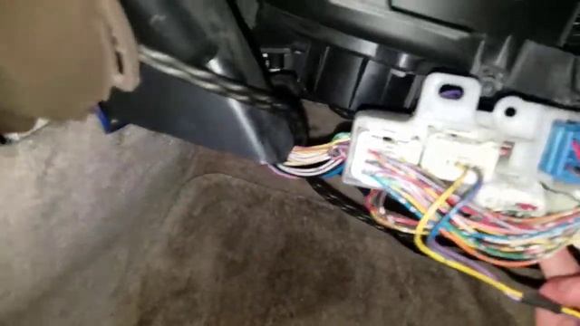 How to replace and install a blower motor on a 2001 Camry. смотреть онлайн