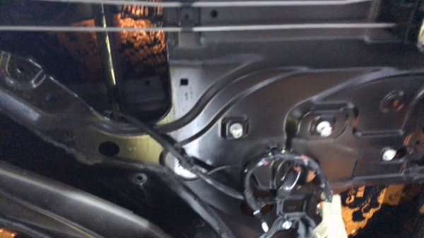 Антискрип торпедо, шумоизоляция салона Mitsubishi Pajero 4 (Мицубиси Паджеро)