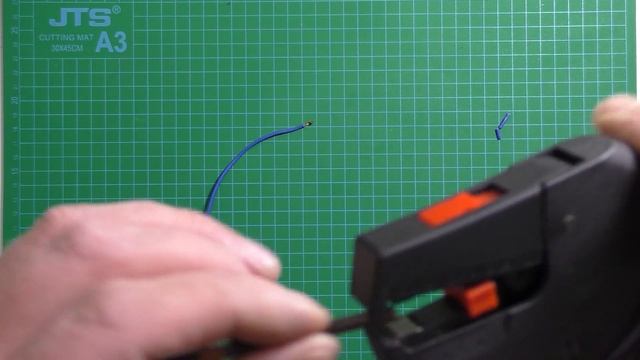 Инструмент для снятия изоляции с проводов FS-D3 смотреть онлайн