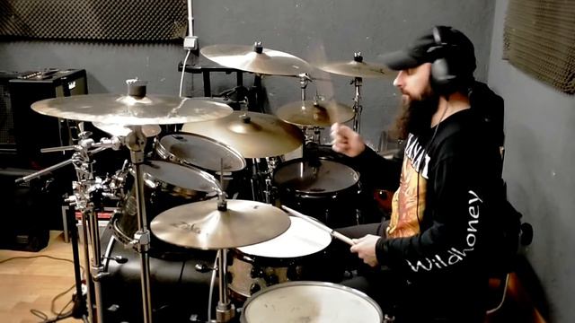 Disturbing The Priest - BLACK SABBATH - drum cover смотреть онлайн
