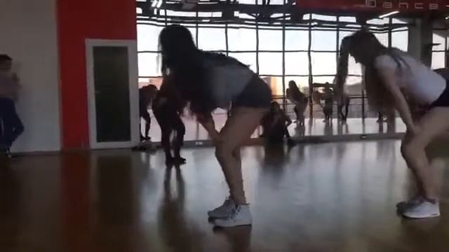 ТАНЦЫ. ТВЕРК. АППЕТИТНЫЕ ДЕВОЧКИ смотреть онлайн