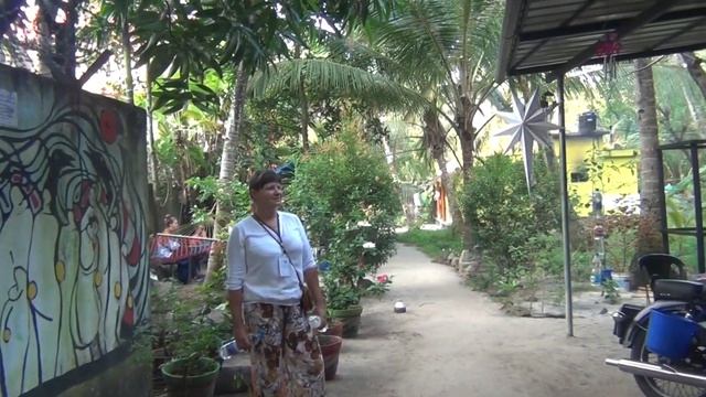 143. Мы ПОПАЛИ в секту?Жесть в ашраме обнимающей Аммы (Керала) Ashram Amma. Индия.Часть 3. смотреть онлайн