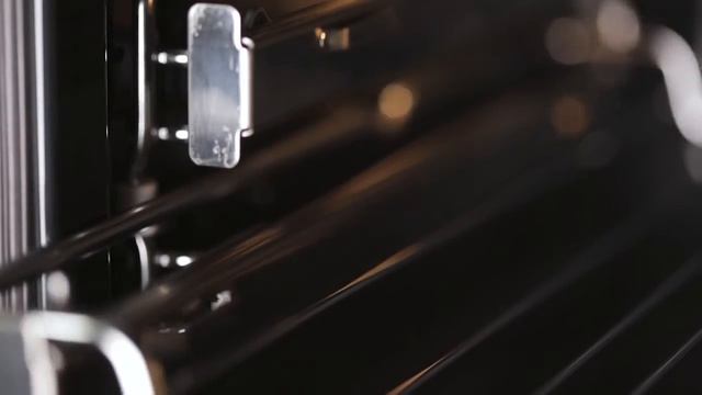Компактная микроволновая печь Smeg смотреть онлайн