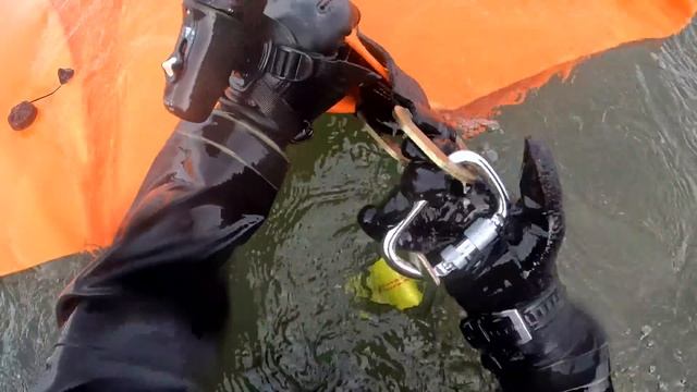 Divers React & FOUND Chevy Impala CRASHED In River!! (Unbelievable) смотреть онлайн