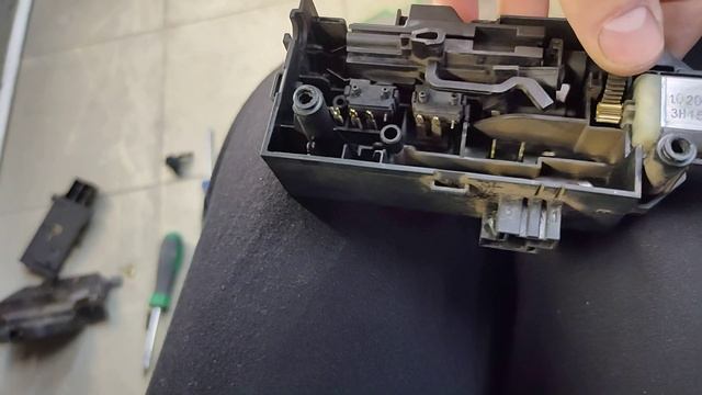 замок багажника ремонт не открывается багажник смотреть онлайн