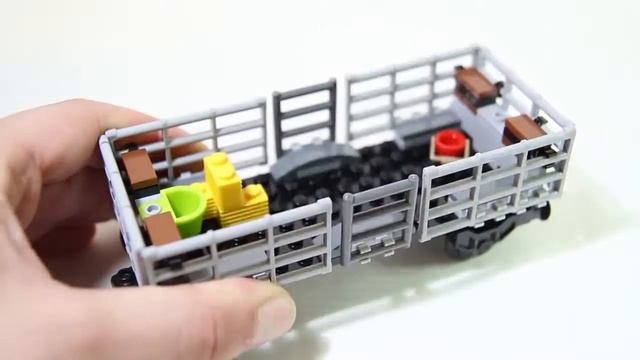 Грузовой поезд.Лего Сити.Обучающие мультики и развивающие видео сборки из конструктора Лего. смотреть онлайн