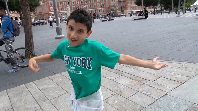 Wearing DIAPER in PUBLIC for 24 Hours!! *EMBARRASSING* смотреть онлайн