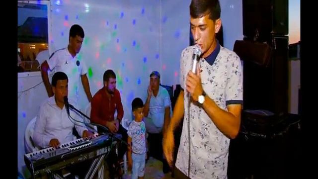 Kuwwat Akmämmedow, Abdulazyz Annagulyýew(Sazanda)-Dünýede,Mežnun eýledi,Yzlarym galdy-(Esenguly toý смотреть онлайн