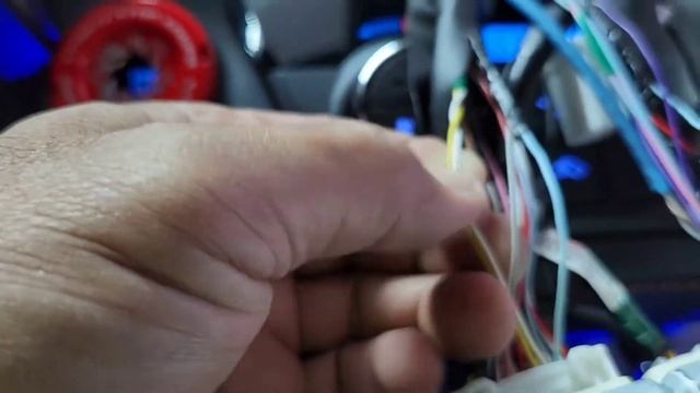 13 18 Toyota RAV4 Tesla Screen Radio Install GPS Camera смотреть онлайн