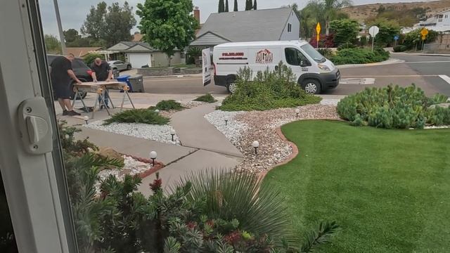 Установка столешниц на кухни. Уже стало красивее. Жизнь в условиях ремонта смотреть онлайн