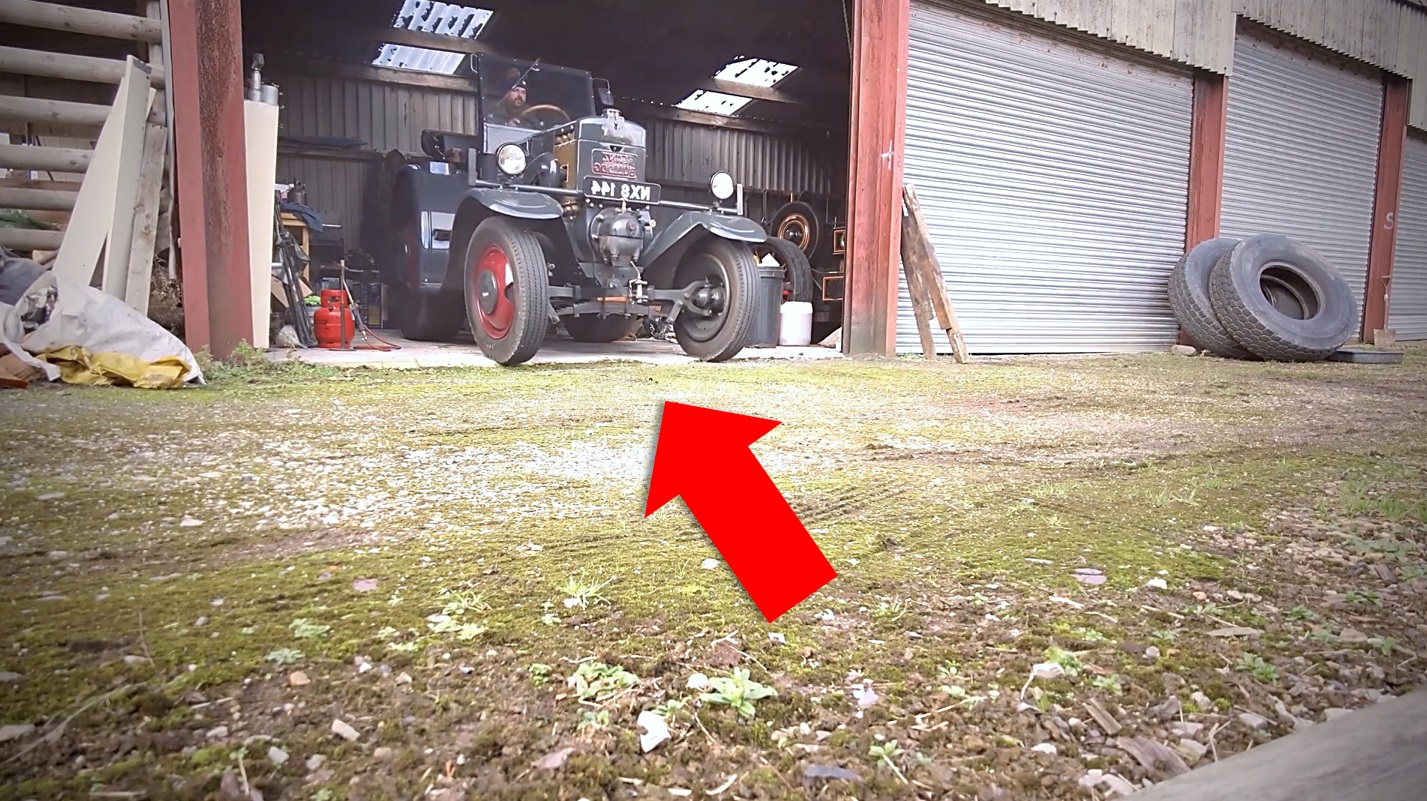 Запуск трактора 1939 года с нефтяным двигателем смотреть онлайн