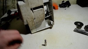 Не поступает масло на цепь | Как снять масляный насос на бензопиле stihl ms 170/180