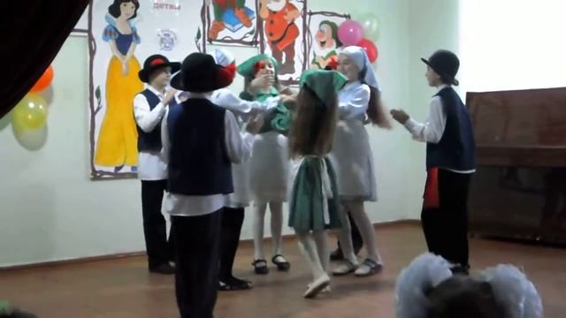 Чадыр-Лунгский ЦДТ танец Гагаузская полька смотреть онлайн