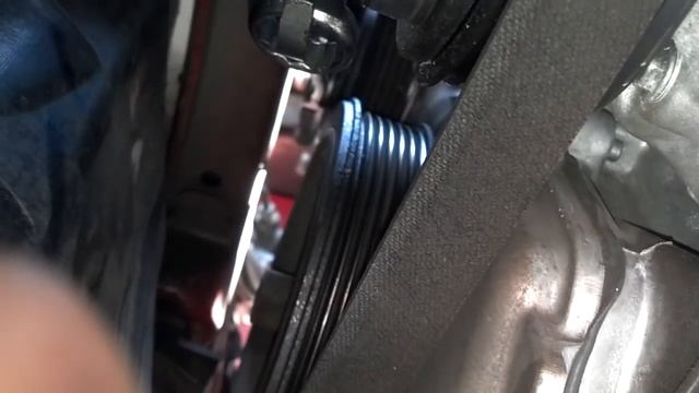 Nissan Versa (Tiida) AC compressor replacement - VOTD смотреть онлайн