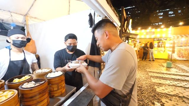 Cebu's Most Popular Food Night Market - Sugbo Mercado (500 PHP Challenge) смотреть онлайн