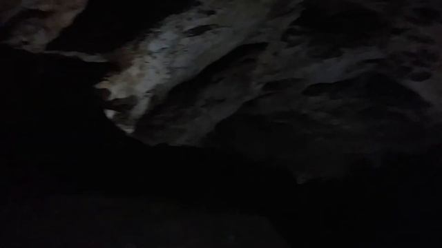 3-ехлетняя девочка поет Катюшу в Новоафонской пещере) Абхазия) 2017 смотреть онлайн