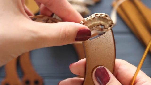 ХИТ! Деревянные РУЧКИ для сумок. ВЯЗАНИЕ КРЮЧКОМ И СПИЦАМИ смотреть онлайн