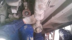 Снимаем раздатку Нива 2131