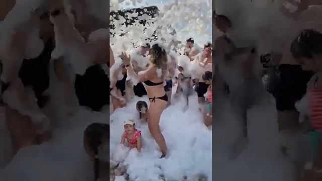 Подмосковный Казантип, тусовка у водоёма летом в Подмосковье на городом в тульском направлении