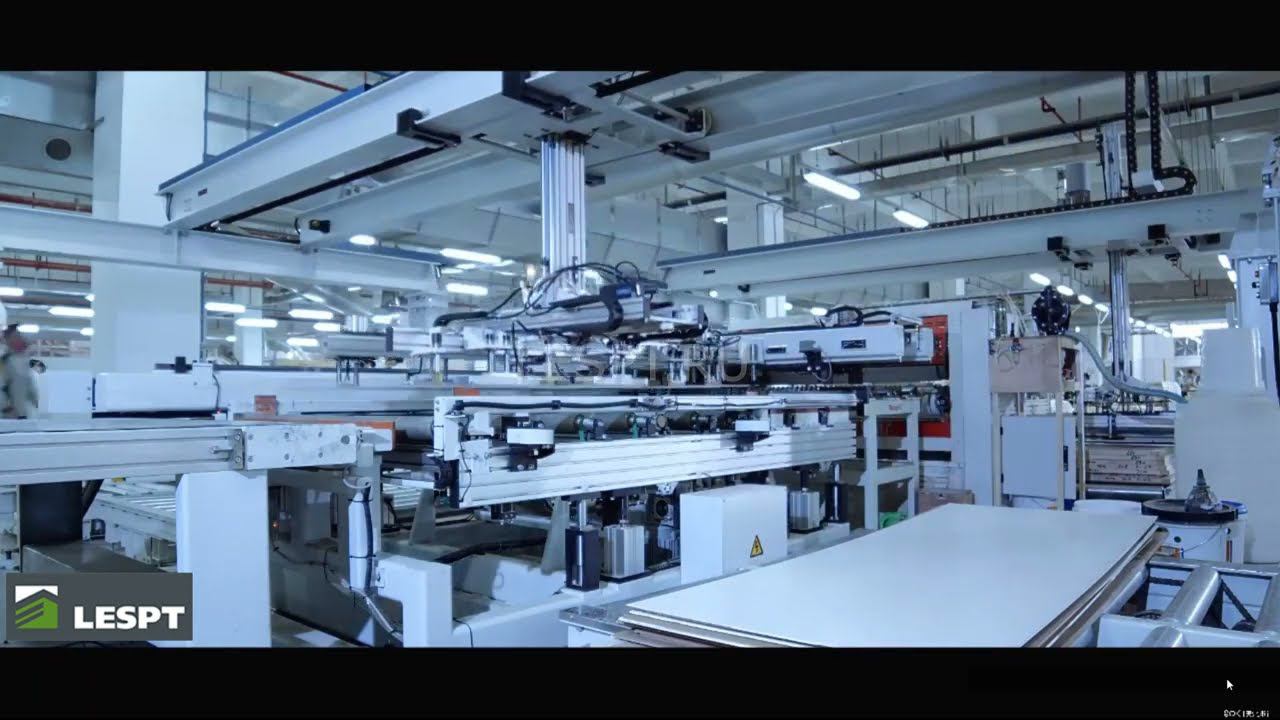 Автоматическая линия для изготовления каркасно-щитовых дверей.