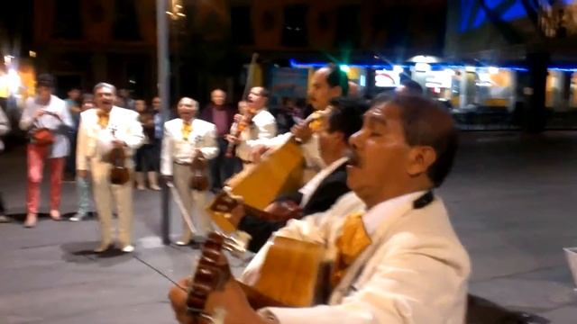 Мариачи на площади Гарибальди, Мехико смотреть онлайн