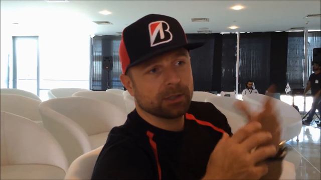 Professional rally driver Abdo Feghali on race tracks in UAE смотреть онлайн