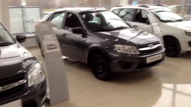 Лада Гранта с выгодой до 30 000 руб., плюс комплект зимней резины в подарок смотреть онлайн