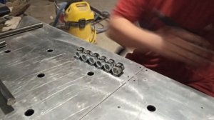 Струбцины для сварочного стола своими руками