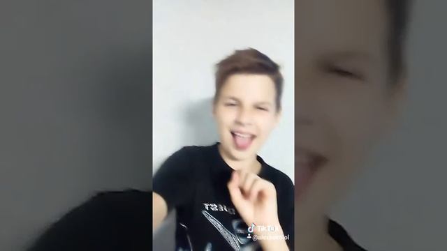 Захожу в вк,чтобы видеть твои фотки... смотреть онлайн