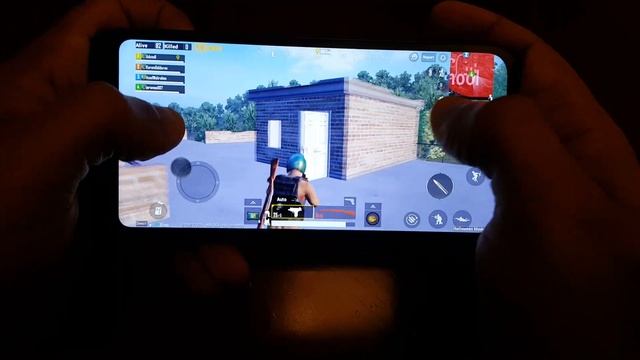 Honor 8s Pubg Mobile Gameplay (Media Tek Helio MT6761) смотреть онлайн