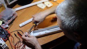 переделываем люминесцентный светильник на светодиодную