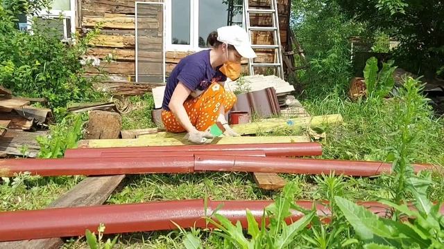 МЕНЯЕМ СТАРУЮ КРЫШУ НА НОВУЮ.? #дачасадогород #дача #загородныйдом #огород #ремонт #переделка смотреть онлайн