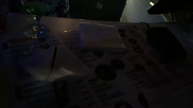 СТУДЕНТЫ В НОЧНОМ КЛУБЕ / NIGHT CLUB