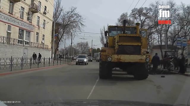 В Керчи на музее роют землю смотреть онлайн